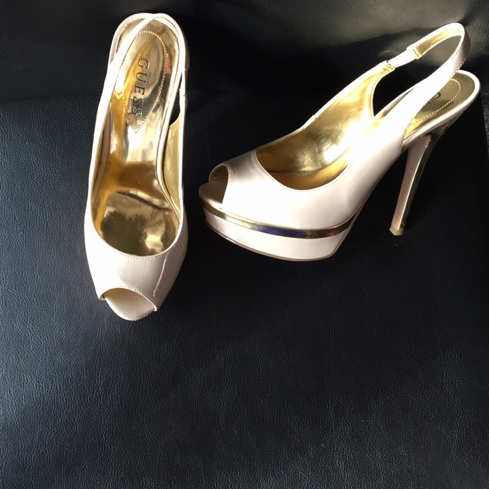 Peep toe platform Guess High heels